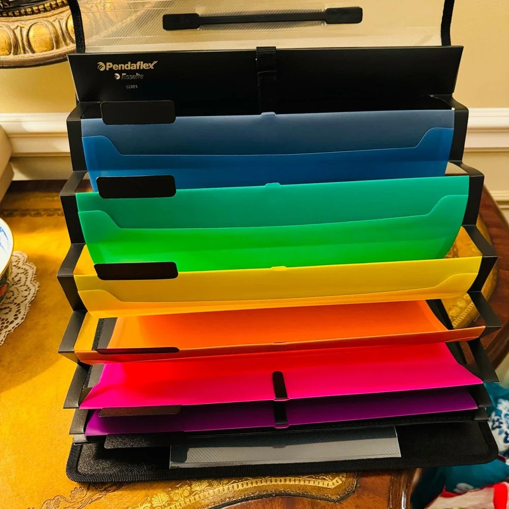 Pendaflex Hanging Wall Organizer Black Bright Color Folders Carry Case 52891